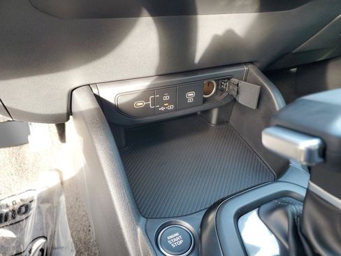 New 2025 Kia K4 FWD image 18