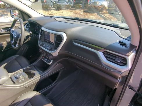 Used 2022 GMC Acadia SLT w/ Elevation Edition image 46