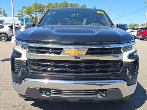 Used 2022 Chevrolet Silverado 1500 LT w/ Leather Package image 8