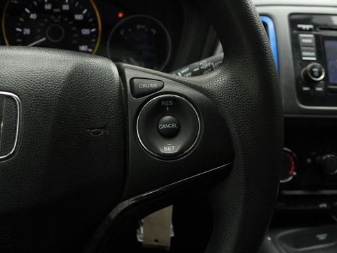 Used 2018 Honda HR-V LX image 27