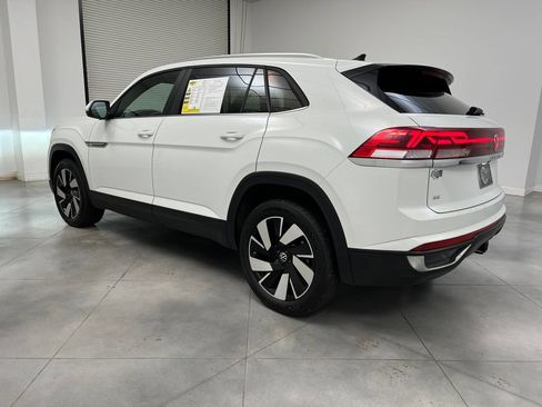 Used 2025 Volkswagen Atlas Cross Sport SE AWD/4WD image 6