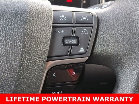 Used 2025 Toyota Camry LE image 21