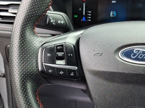Certified 2024 Ford Escape ST-Line AWD/4WD image 21