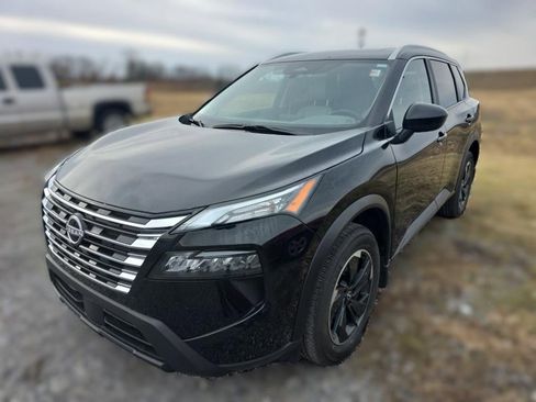 Certified 2024 Nissan Rogue SV w/ SV Premium Package image 3