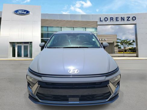 Used 2025 Hyundai Sonata SEL FWD image 2