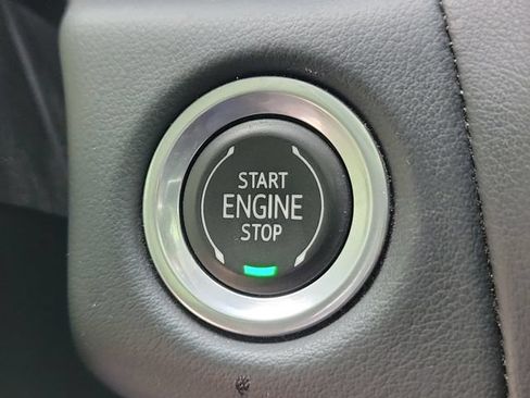Used 2021 Chevrolet Tahoe RST w/ Luxury Package RWD image 33