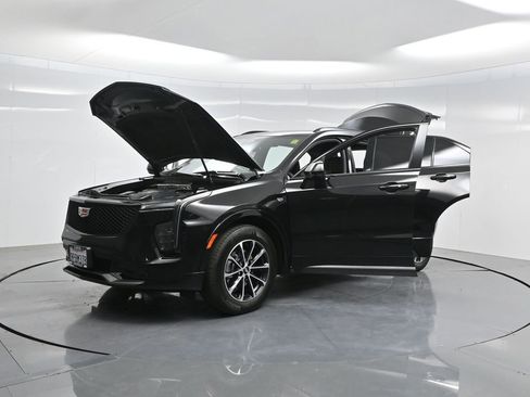 Used 2024 Cadillac XT4 Sport image 33