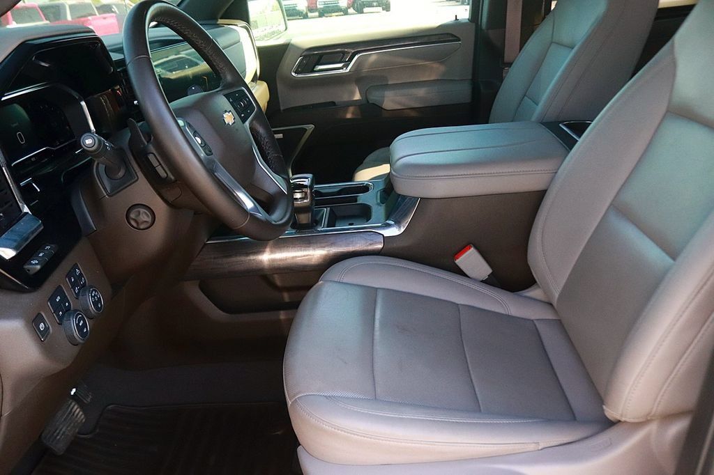 Used 2024 Chevrolet Silverado 1500 LTZ w/ Technology Package AWD/4WD image 15