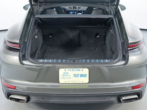 Used 2025 Porsche Panamera w/ Premium Package image 9