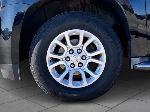 Used 2016 GMC Yukon SLT image 10