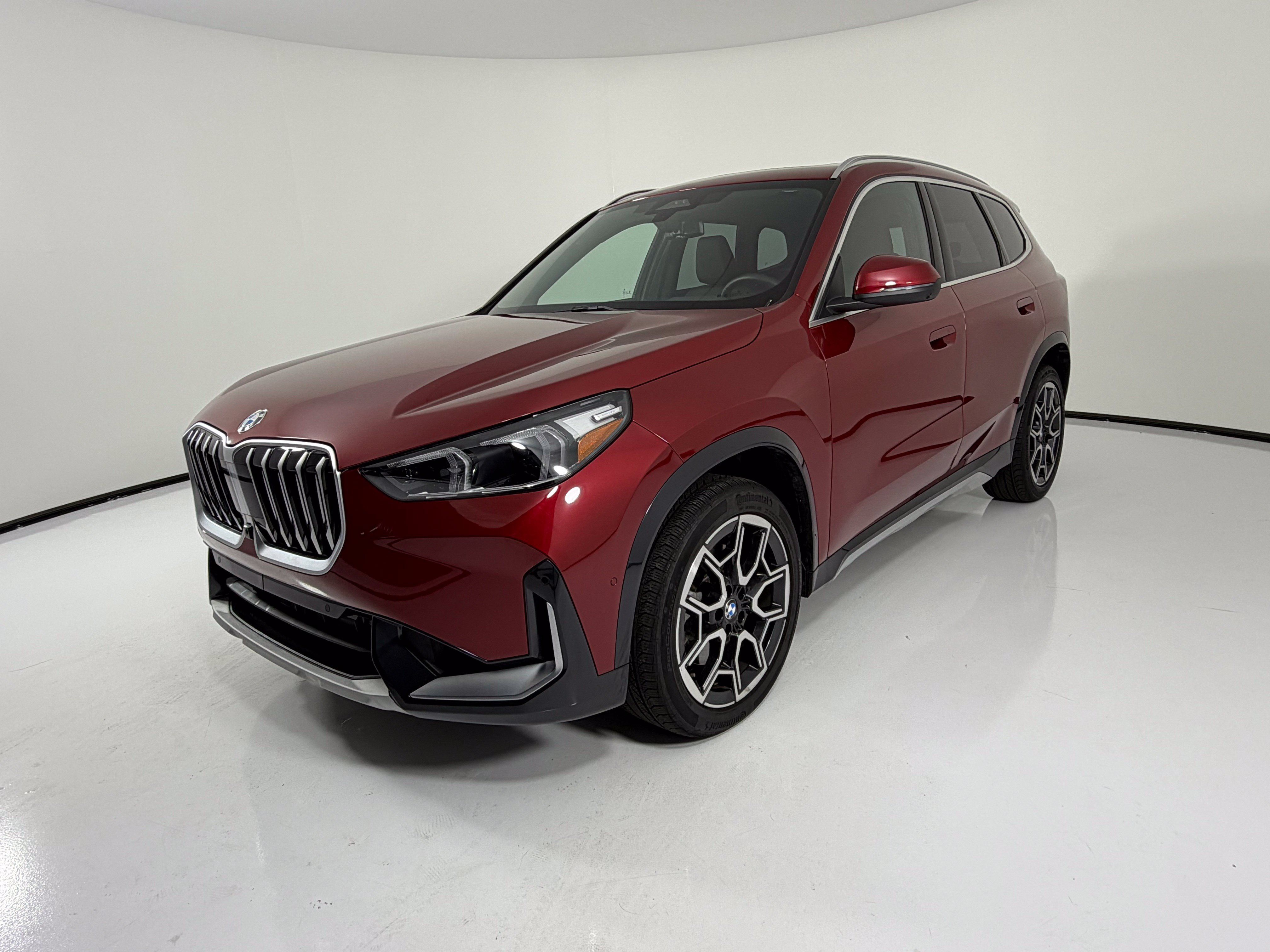 Used 2026 BMW X1 xDrive28i AWD/4WD image 1