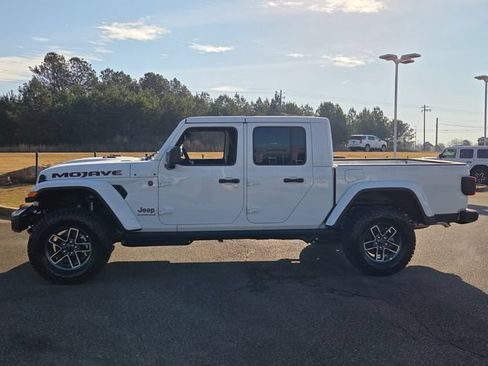 New 2026 Jeep Gladiator Mojave AWD/4WD image 5