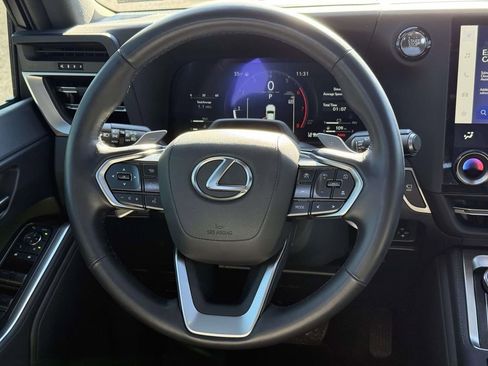 Used 2024 Lexus GX 550 image 9