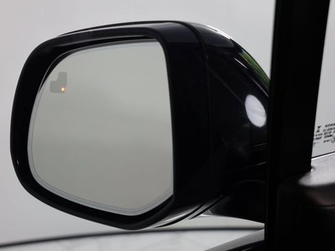 Used 2022 Land Rover Range Rover Long Wheelbase First Edition image 17