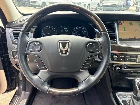 Used 2015 Hyundai Equus Signature RWD image 18