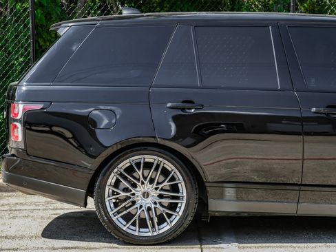 Used 2019 Land Rover Range Rover Supercharged image 12