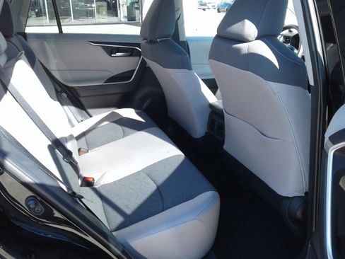 Used 2025 Toyota RAV4 XLE image 11