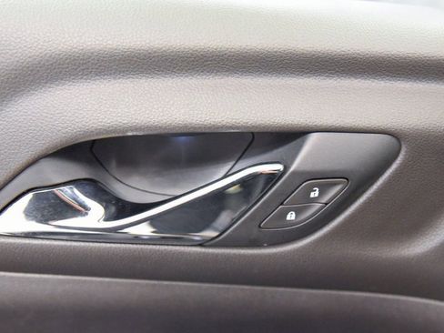 Used 2021 GMC Acadia SLE w/ Driver Convenience Package image 15