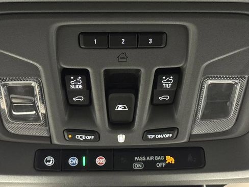 Used 2025 GMC Sierra 2500 Denali w/ Technology Package image 30