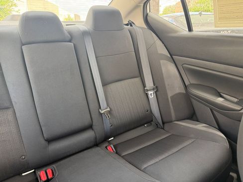 Used 2025 Nissan Altima 2.5 SV FWD image 37