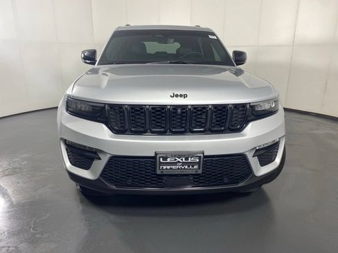 Used 2025 Jeep Grand Cherokee Limited w/ Luxury Tech Group II AWD/4WD image 5