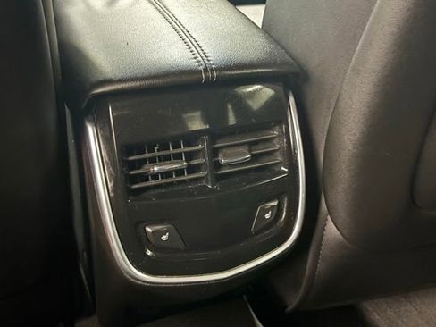 Used 2016 Cadillac XTS Luxury w/ Driver Awareness Package FWD image 10
