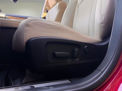 Used 2022 Lexus RX 350L Premium w/ Premium Package image 24