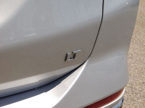 Used 2020 Chevrolet Equinox LT FWD image 6