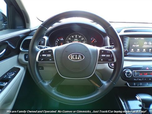 Used 2020 Kia Sorento EX FWD image 13