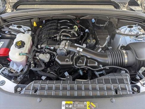 Used 2023 Jeep Grand Cherokee Laredo w/ Luxury Tech Group I AWD/4WD image 24