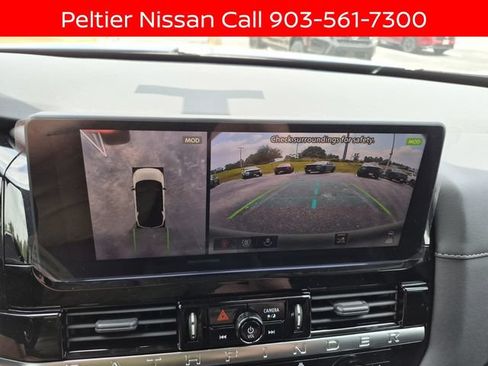 New 2026 Nissan Pathfinder SL w/ SL Premium Package FWD image 22