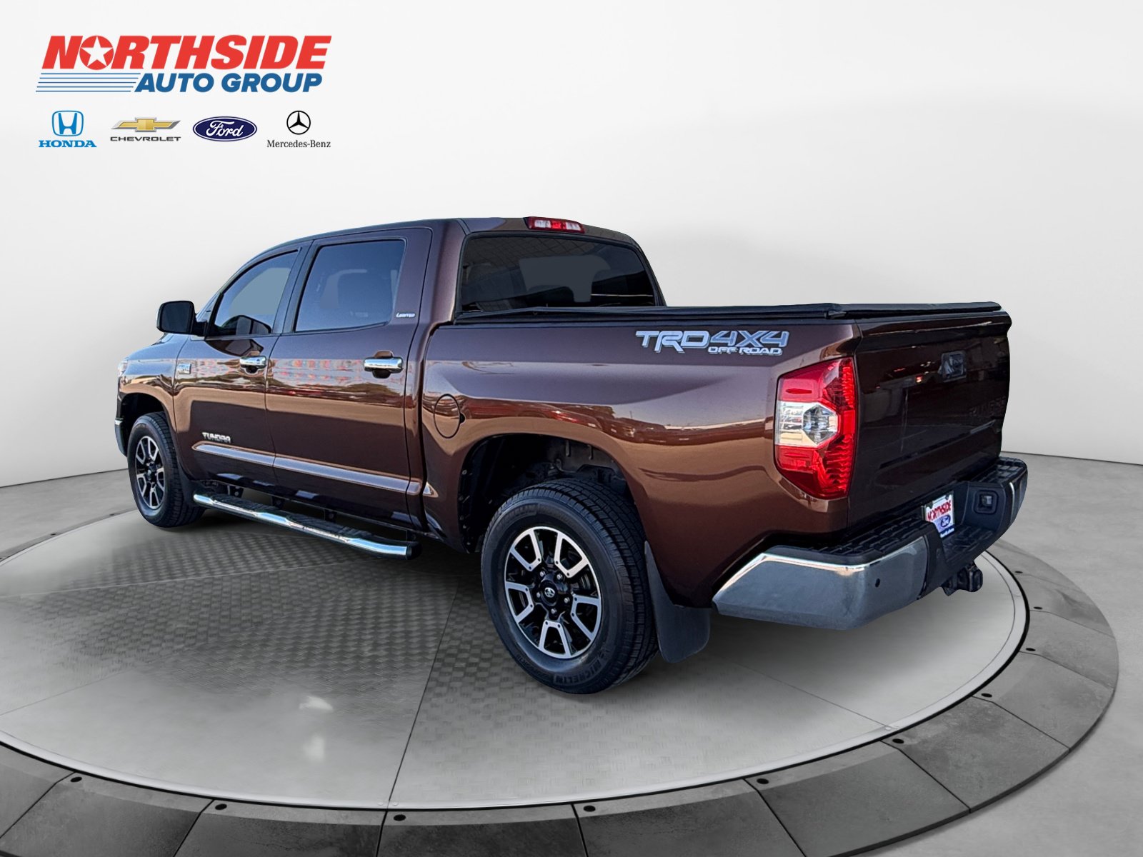 Used 2014 Toyota Tundra Limited w/ Limited Premium Package AWD/4WD image 5