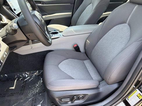 Used 2023 Toyota Camry LE FWD image 17