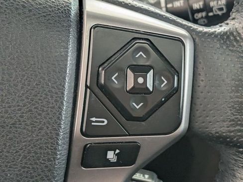 Used 2023 Toyota 4Runner Limited image 24