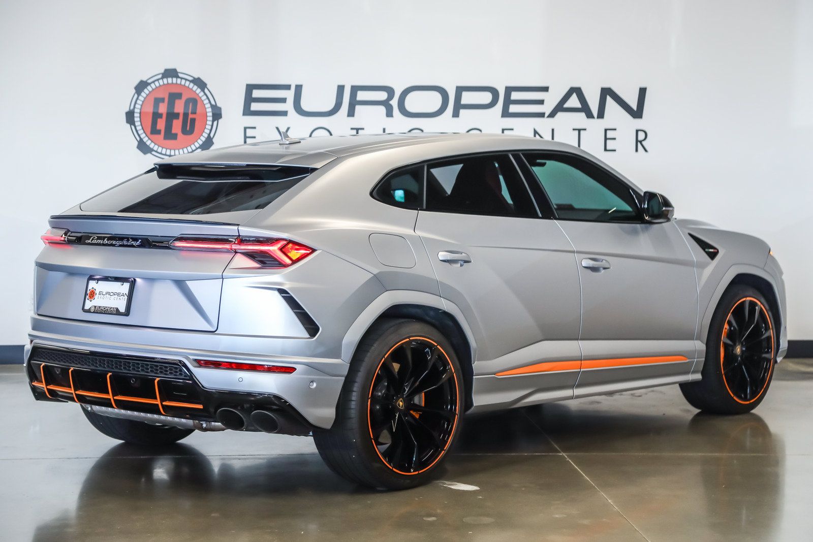 Used 2022 Lamborghini Urus AWD/4WD image 9