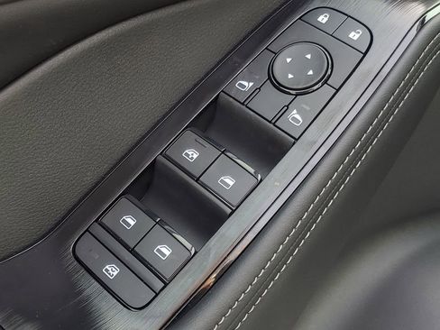 New 2026 Nissan Rogue SV image 10