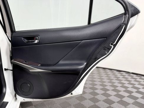 Used 2014 Lexus IS 250 w/ Luxury Package w/Gray Wood RWD image 38
