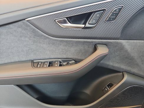 New 2026 Audi SQ8 Prestige image 12