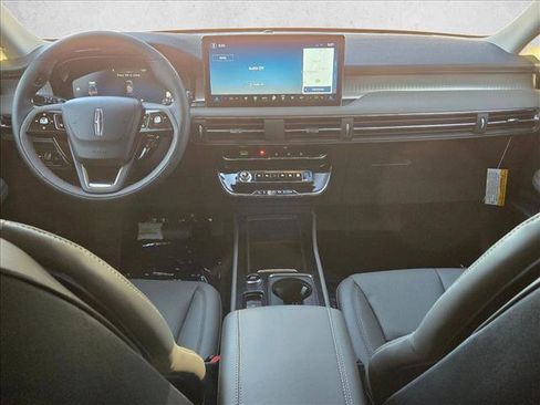 New 2026 Lincoln Corsair Premiere image 15