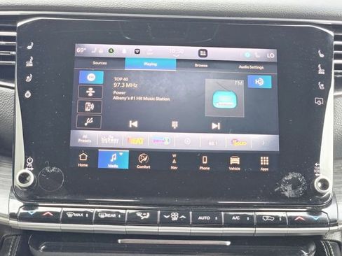 Used 2024 Jeep Wagoneer L Series II image 23