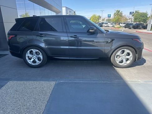 Used 2019 Land Rover Range Rover Sport HSE image 4