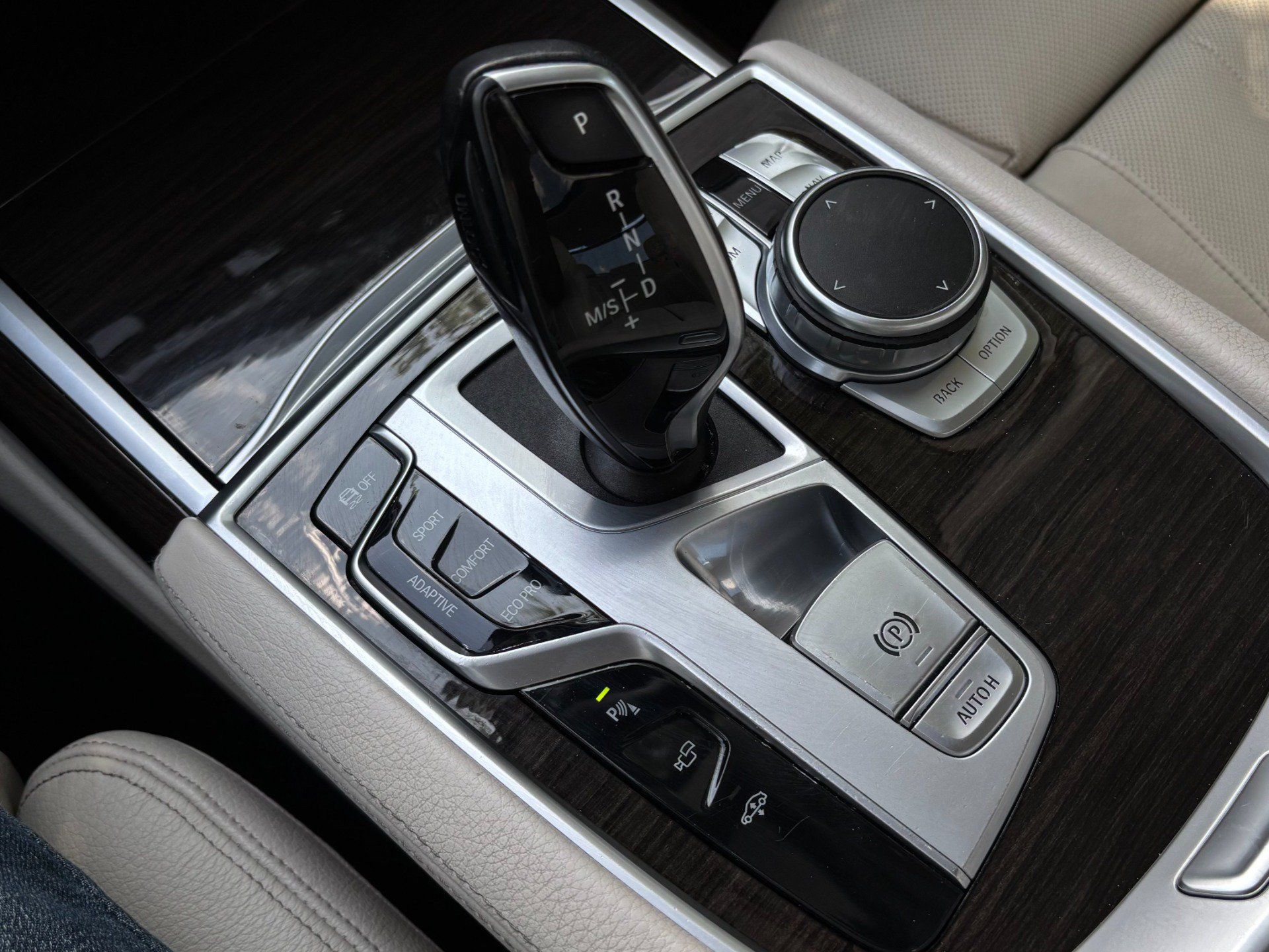 Used 2021 BMW 740i RWD image 53