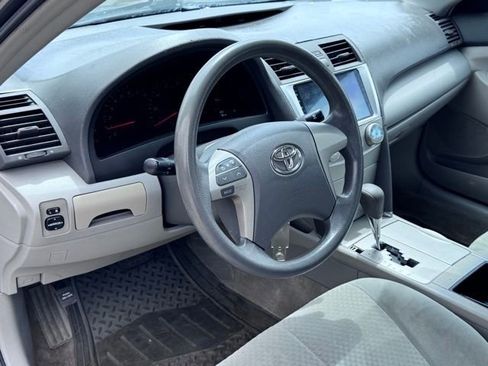 Used 2009 Toyota Camry FWD image 16