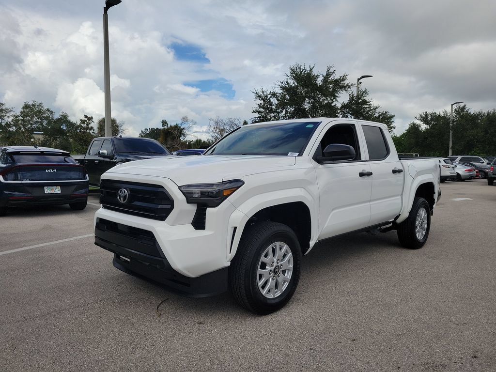 Used 2024 Toyota Tacoma SR AWD/4WD image 31
