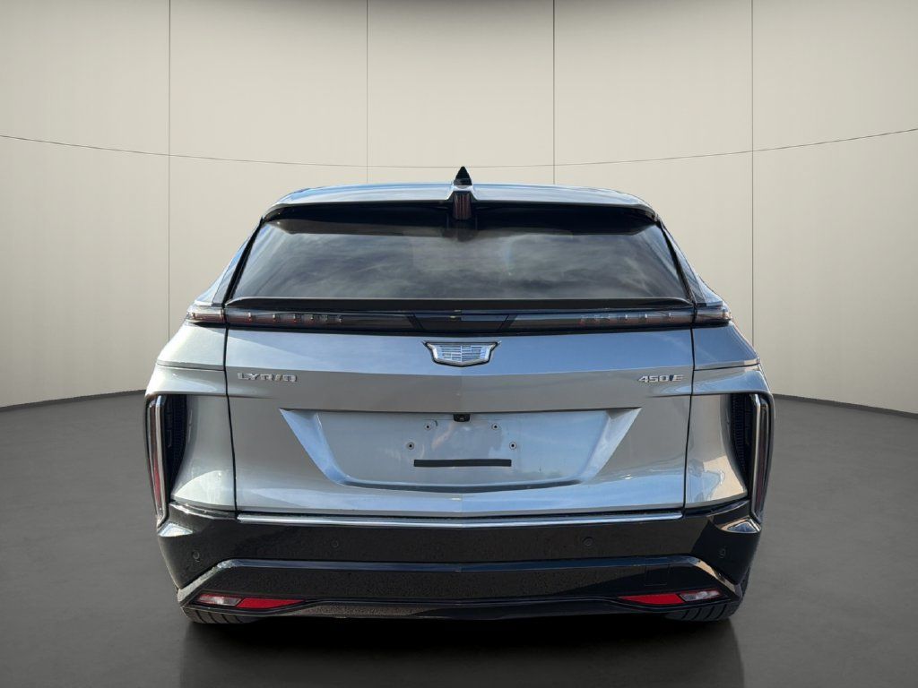 Used 2024 Cadillac Lyriq Luxury RWD image 6