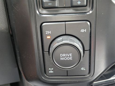 New 2025 Ford F250 Lariat w/ Black Appearance Package image 21