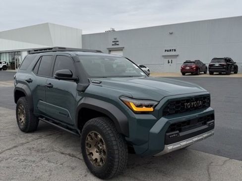 Used 2025 Toyota 4Runner Trailhunter image 7