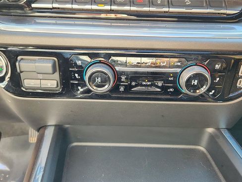 Used 2024 Chevrolet Silverado 2500 High Country w/ High Country Premium Package image 26