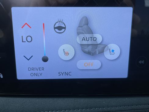 Certified 2024 Nissan Ariya AWD image 21