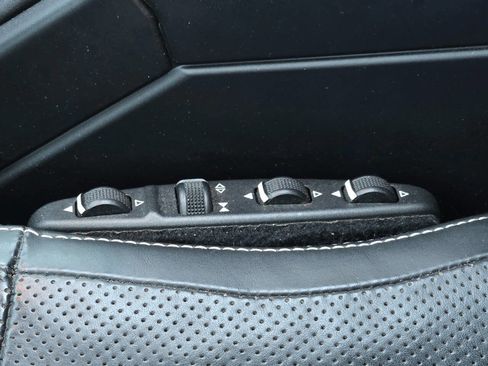 Used 2013 Mercedes-Benz G 63 AMG 4MATIC image 22